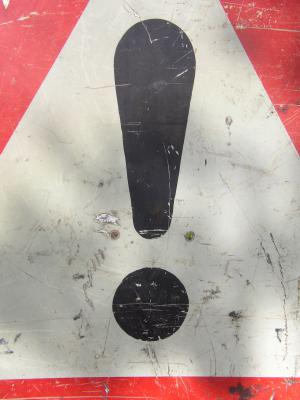 Achtung-Schild